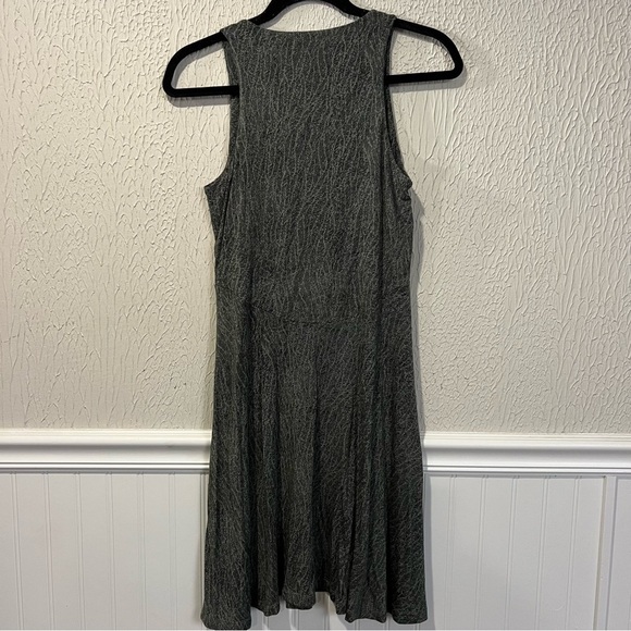 Athleta Santorini Thera Print Mojave Laurel Olive UPF Dress size small - Picture 6 of 10